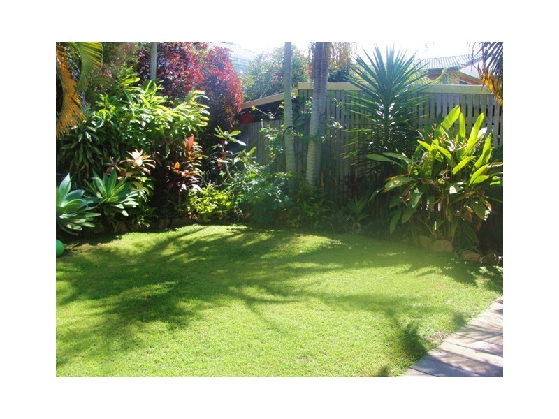 10 Crayke Court, Pacific Heights QLD 4703