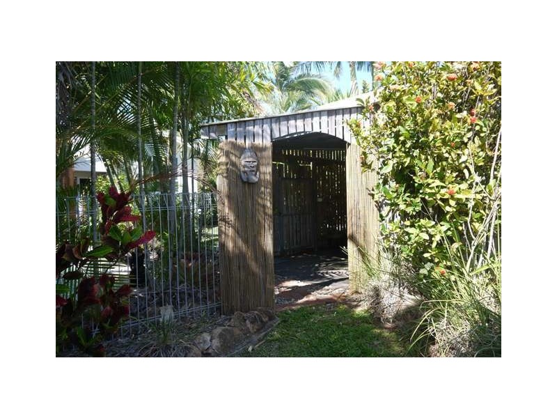 10 Crayke Court, Pacific Heights QLD 4703