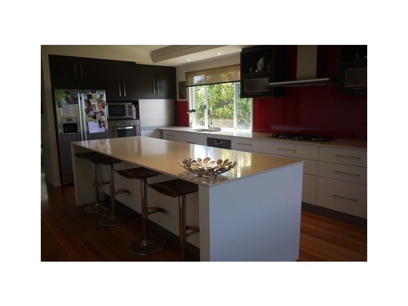 10 Crayke Court, Pacific Heights QLD 4703