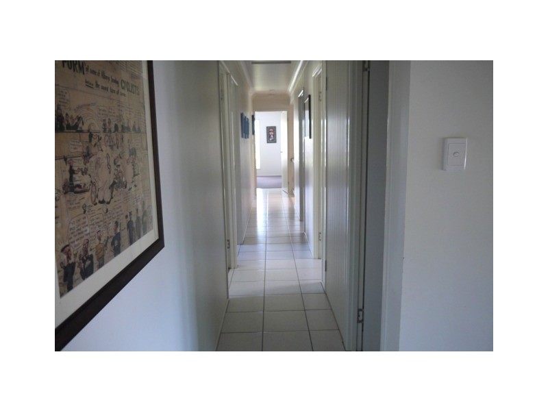 10 Crayke Court, Pacific Heights QLD 4703