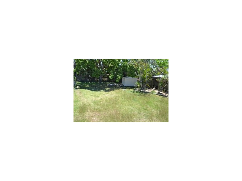 20 Larnach Street, Emu Park QLD 4710