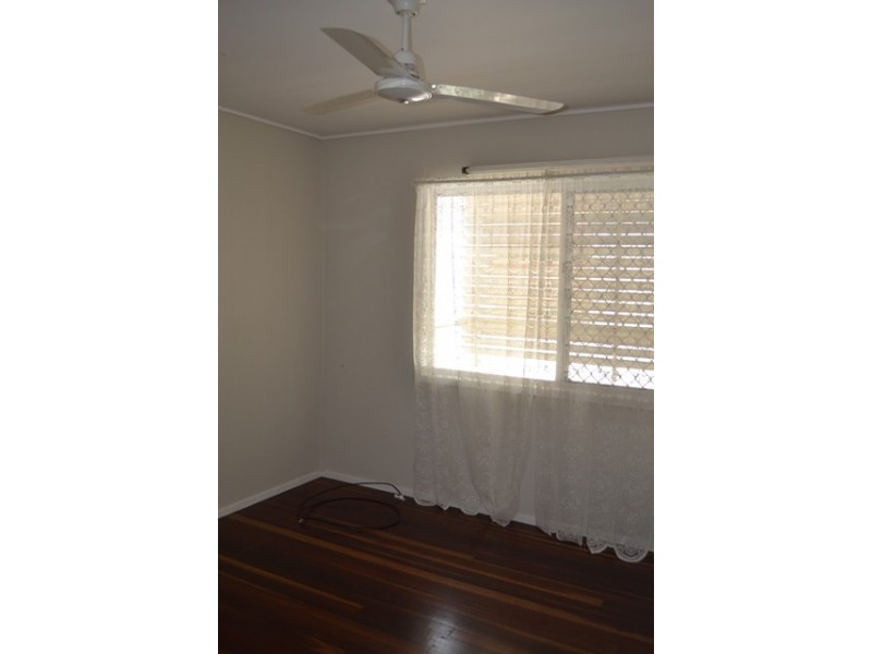 35 Pandanus Street, Cooee Bay QLD 4703