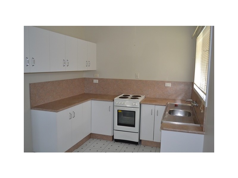 35 Pandanus Street, Cooee Bay QLD 4703