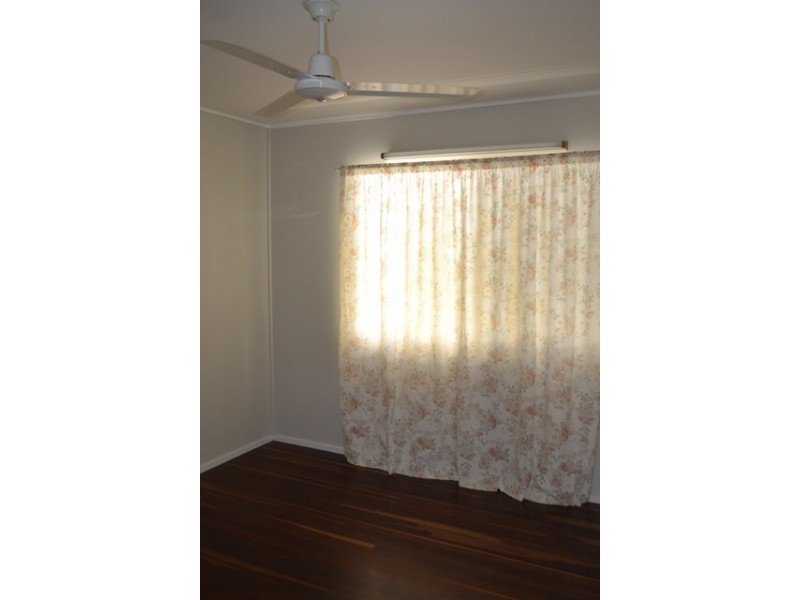 35 Pandanus Street, Cooee Bay QLD 4703