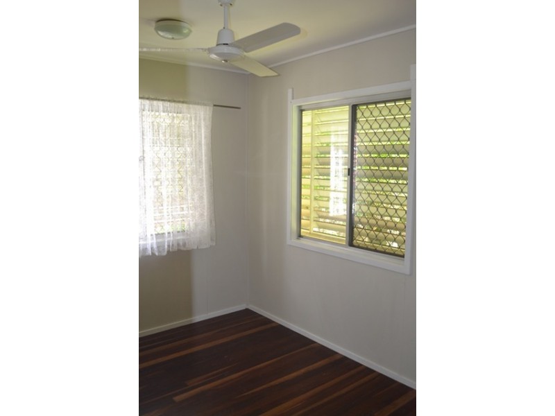 35 Pandanus Street, Cooee Bay QLD 4703