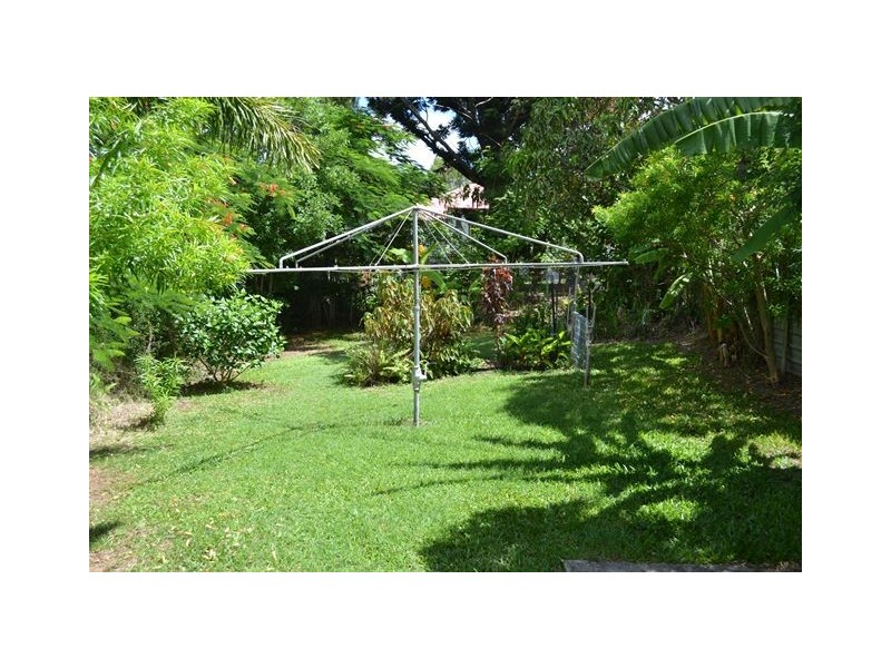 35 Pandanus Street, Cooee Bay QLD 4703