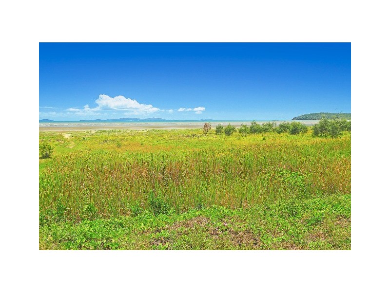 922 Scenic Highway, Kinka Beach QLD 4703