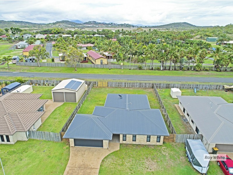 14 Riviera Way, Mulambin QLD 4703