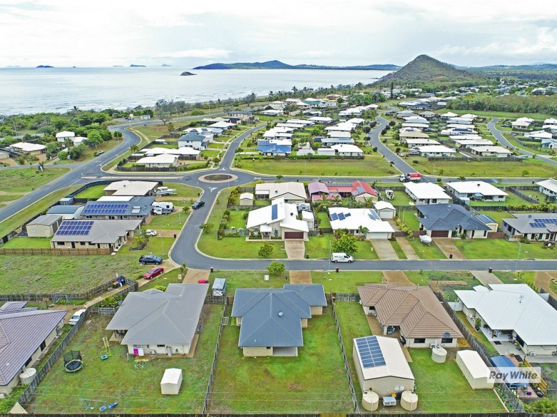14 Riviera Way, Mulambin QLD 4703