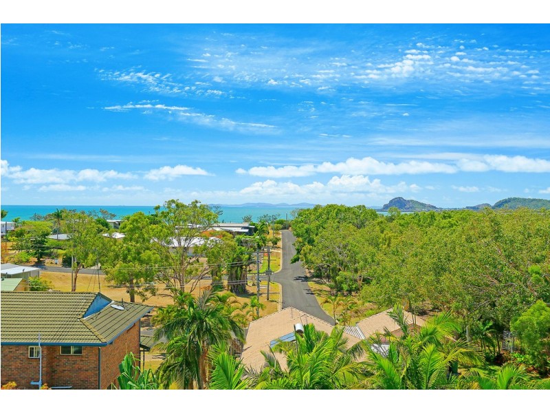 Unit 3, 203 Matthew Flinders Drive, Cooee Bay QLD 4703