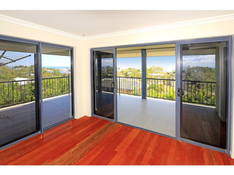 Unit 3, 203 Matthew Flinders Drive, Cooee Bay QLD 4703