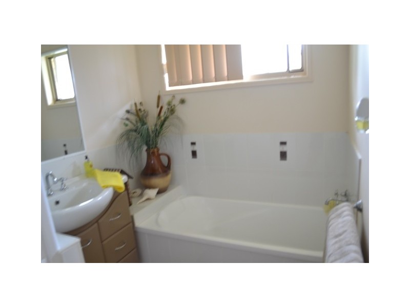49 Robinson Street, Taranganba QLD 4703