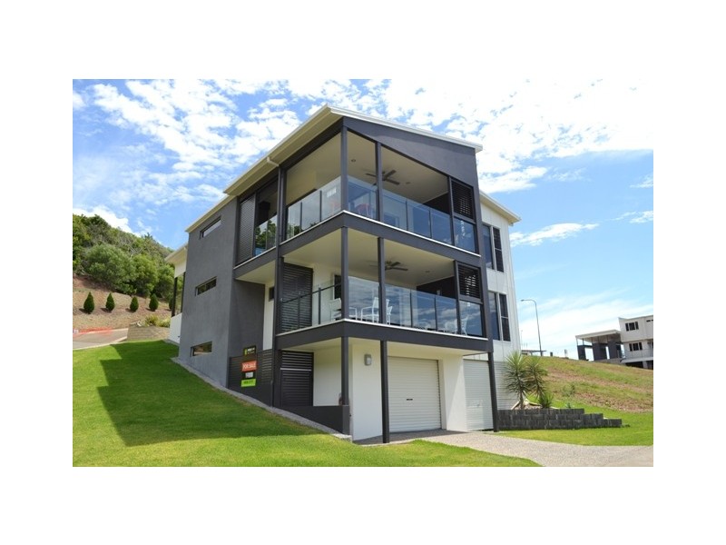1/18 Gus Moore Street, Yeppoon QLD 4703