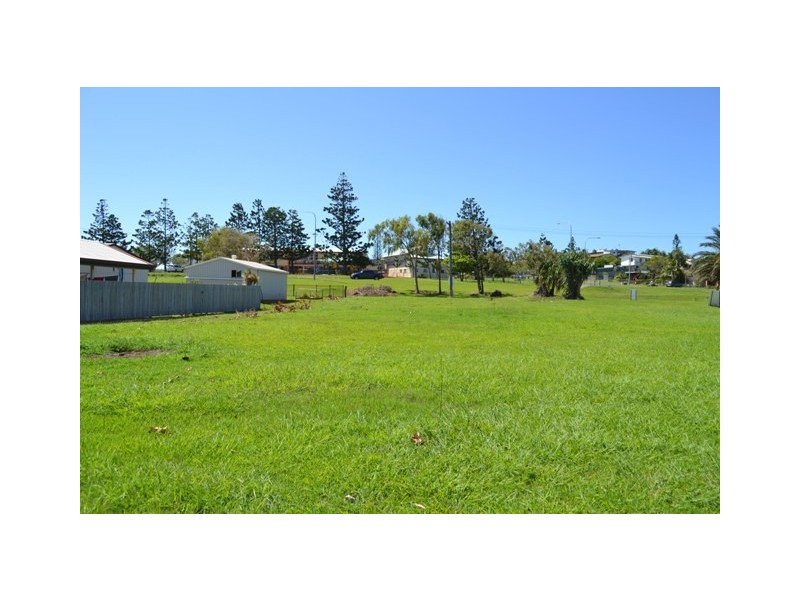 60 Hill Street, Emu Park QLD 4710