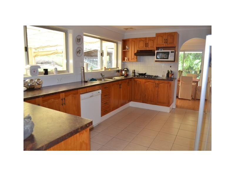 98 Byfield Road, Woodbury QLD 4703