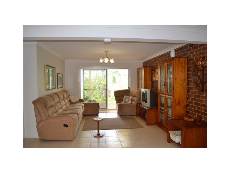 98 Byfield Road, Woodbury QLD 4703