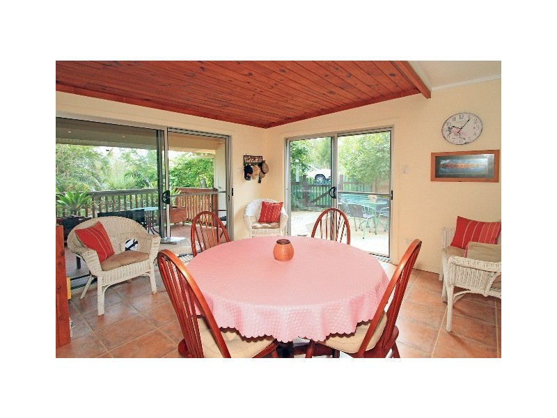 31 Taylor Street, Keppel Sands QLD 4702