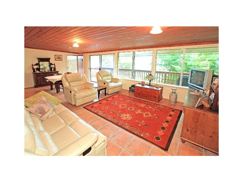 31 Taylor Street, Keppel Sands QLD 4702