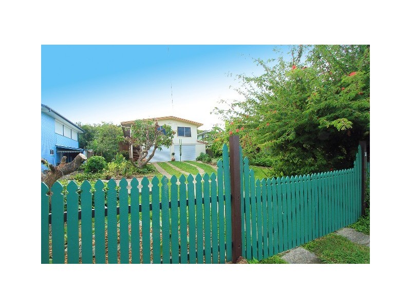 31 Taylor Street, Keppel Sands QLD 4702