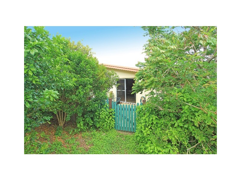 31 Taylor Street, Keppel Sands QLD 4702