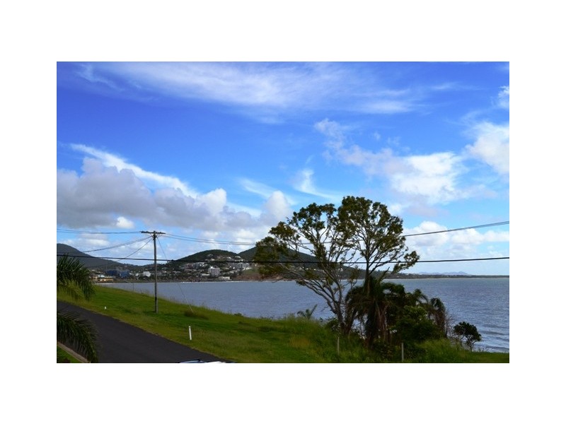 16 Ocean Parade, Cooee Bay QLD 4703