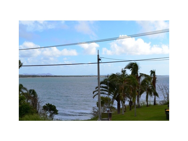 16 Ocean Parade, Cooee Bay QLD 4703