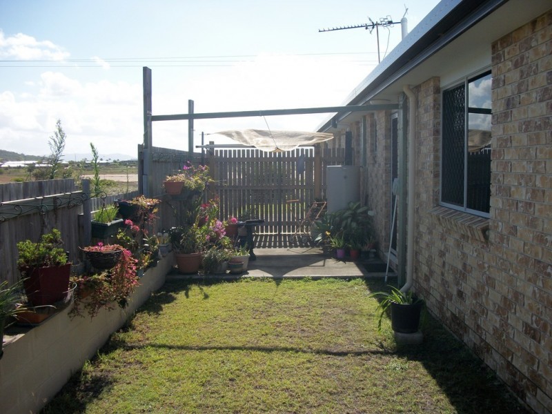 1/137 Hartley Street, Zilzie QLD 4710