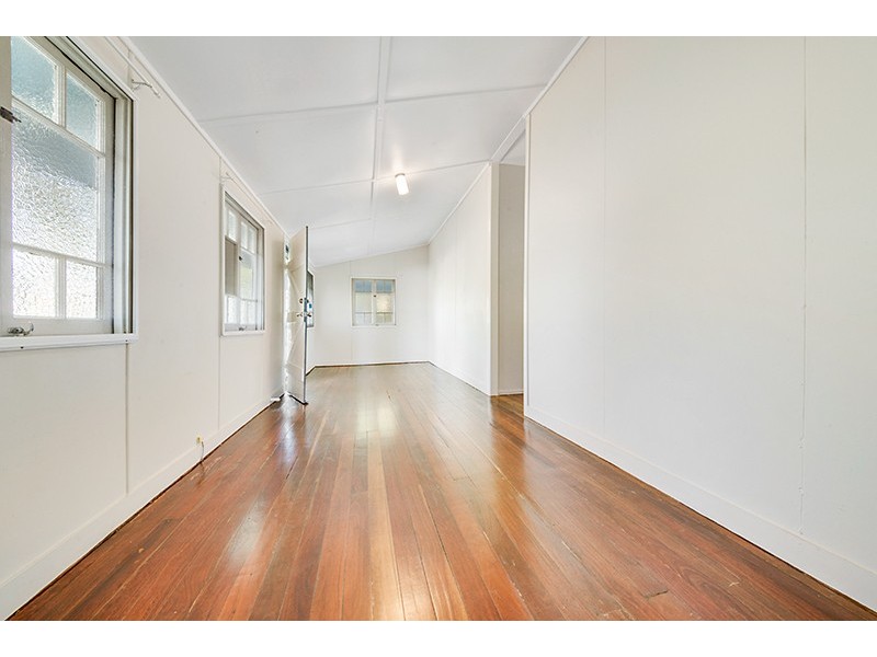 25 Oak Street, Emu Park QLD 4710