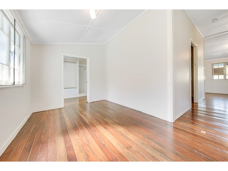 25 Oak Street, Emu Park QLD 4710