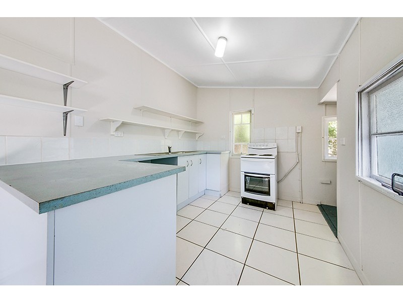 25 Oak Street, Emu Park QLD 4710