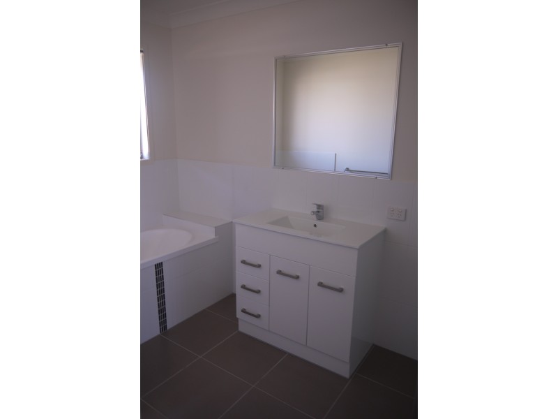 11 Barramundi Street, Mulambin QLD 4703