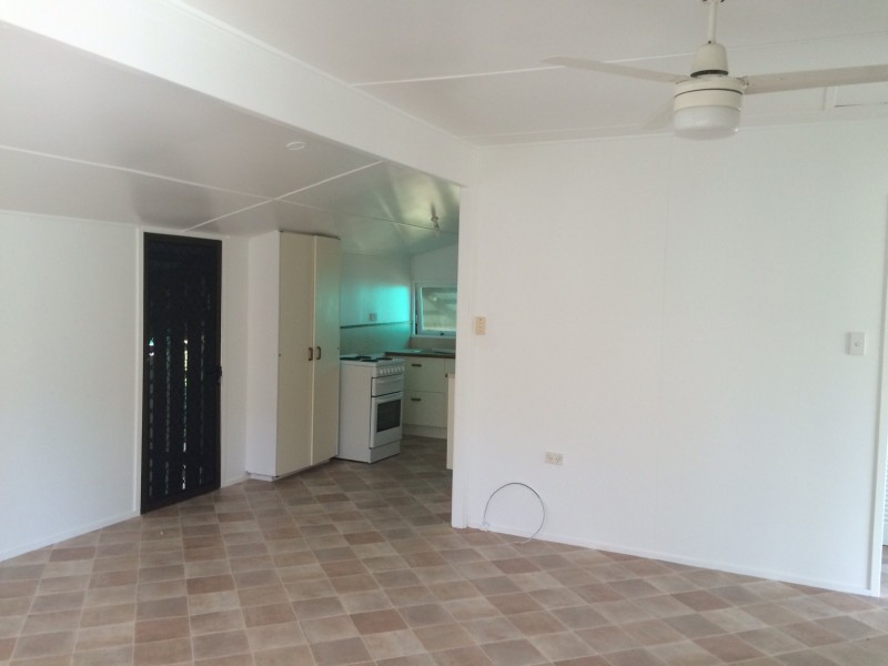 14 Cathne Street, Cooee Bay QLD 4703