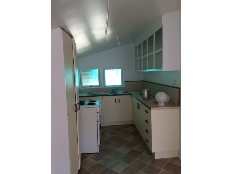 14 Cathne Street, Cooee Bay QLD 4703