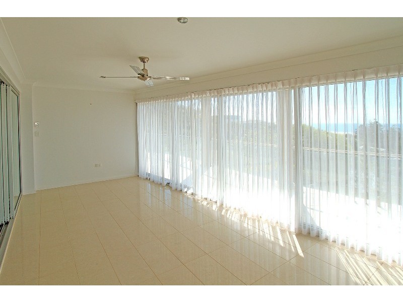 27 Island View Crescent, Barlows Hill QLD 4703