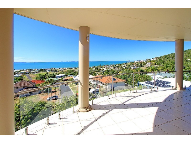 27 Island View Crescent, Barlows Hill QLD 4703