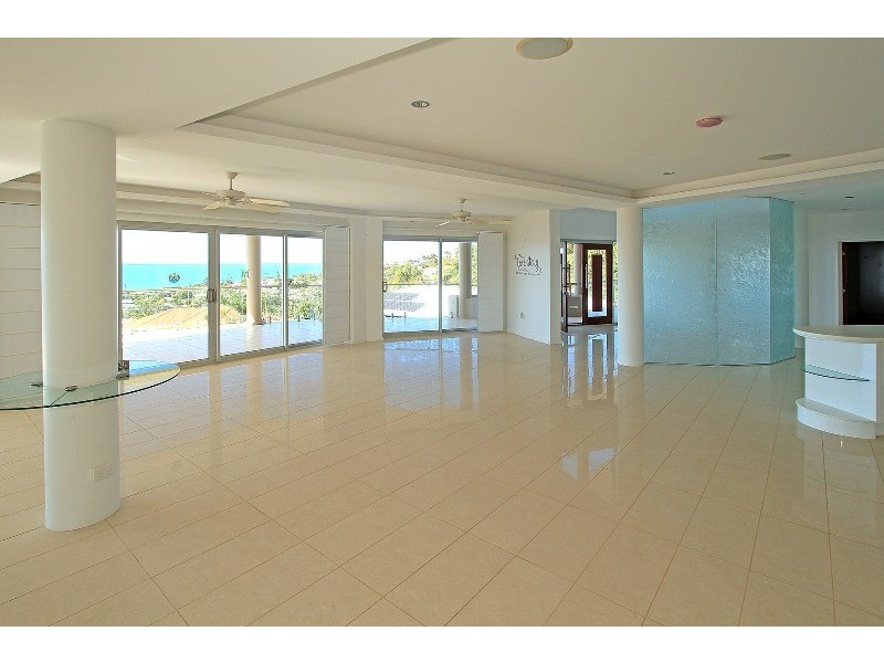 27 Island View Crescent, Barlows Hill QLD 4703