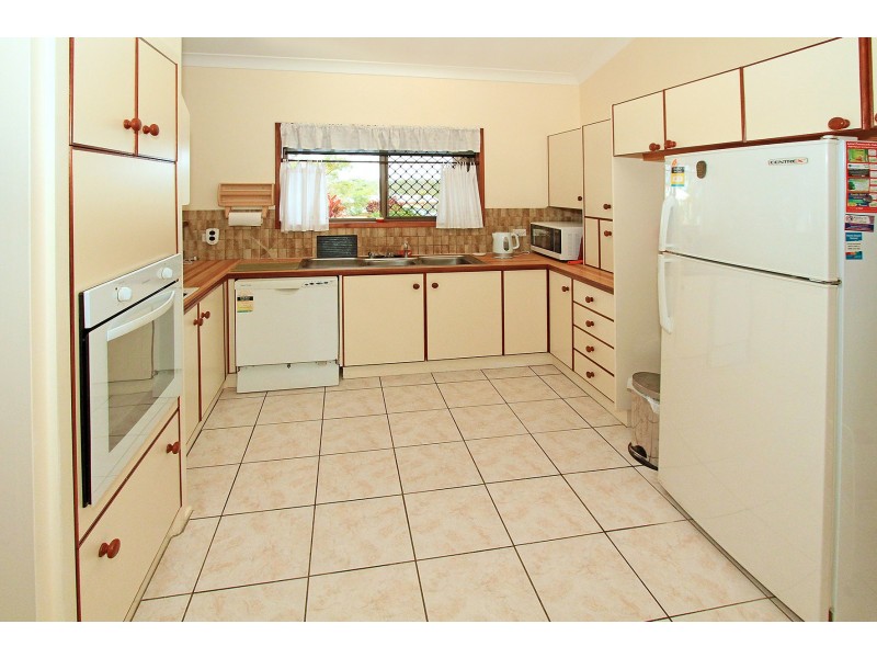 17 Yeppoon Crescent, Yeppoon QLD 4703
