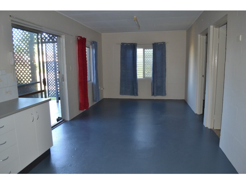 27 Charles Street, Yeppoon QLD 4703