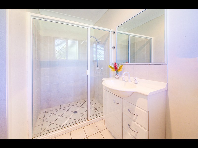 11 Rodney Street, Taranganba QLD 4703