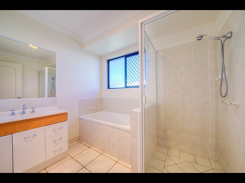 11 Rodney Street, Taranganba QLD 4703