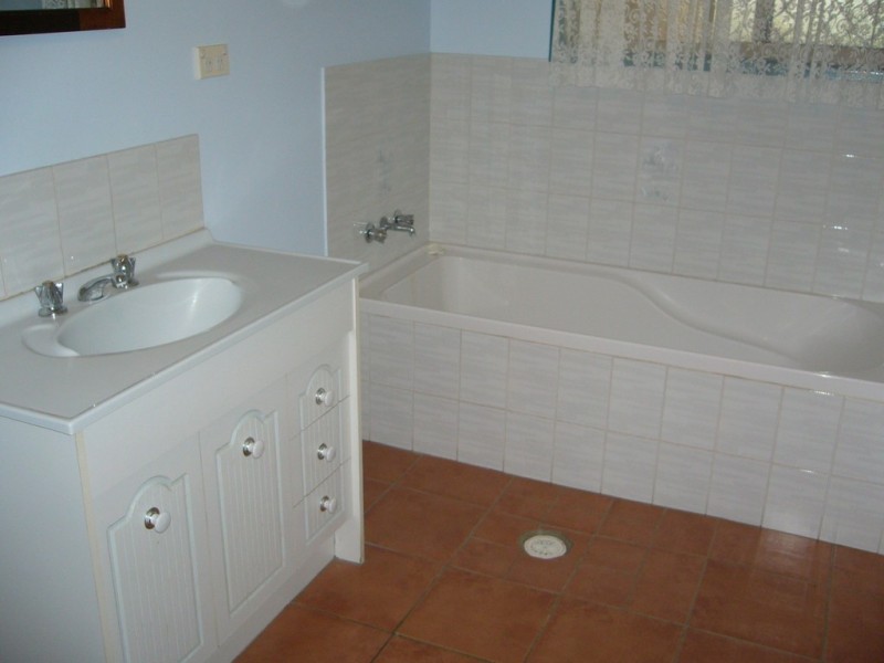 3 Athena Avenue, Barlows Hill QLD 4703