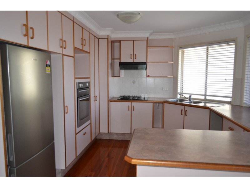 5 Crayke Court TENANT APPROVED, Pacific Heights QLD 4703