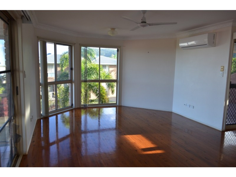 5 Crayke Court TENANT APPROVED, Pacific Heights QLD 4703