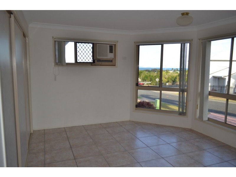 5 Crayke Court TENANT APPROVED, Pacific Heights QLD 4703