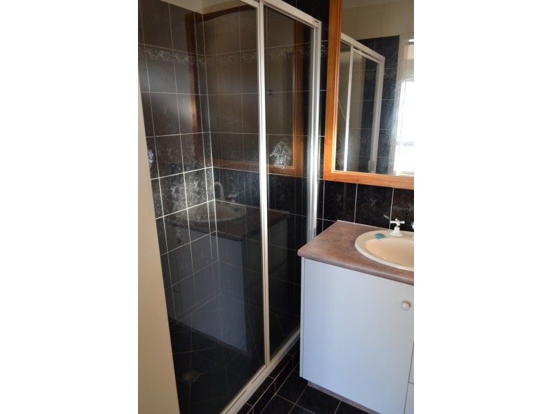 5 Crayke Court TENANT APPROVED, Pacific Heights QLD 4703