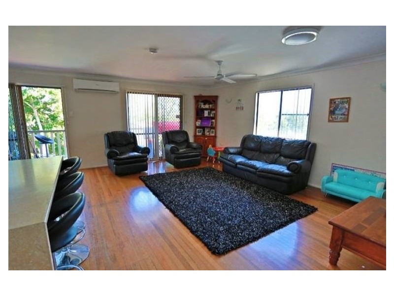 1 Larnach Street, Emu Park QLD 4710