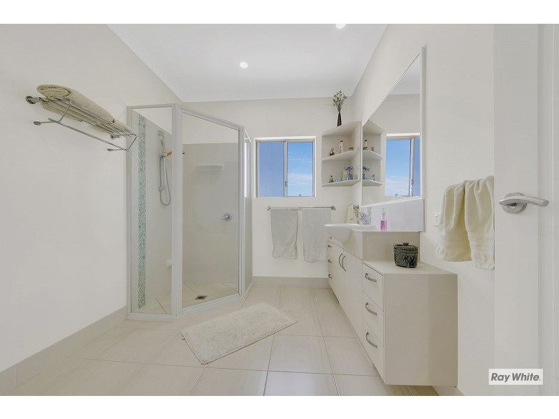 44 Reef Street, Zilzie QLD 4710