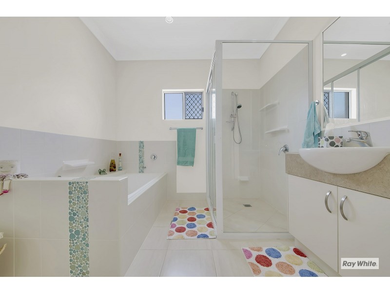 44 Reef Street, Zilzie QLD 4710