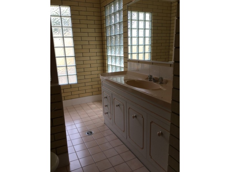 35 Poinciana Avenue, Taranganba QLD 4703