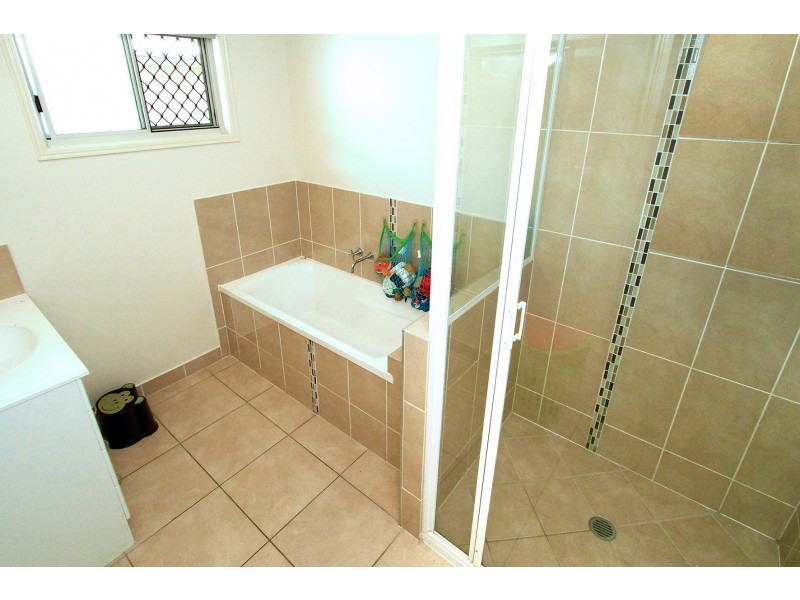 45 Robinson Street, Taranganba QLD 4703